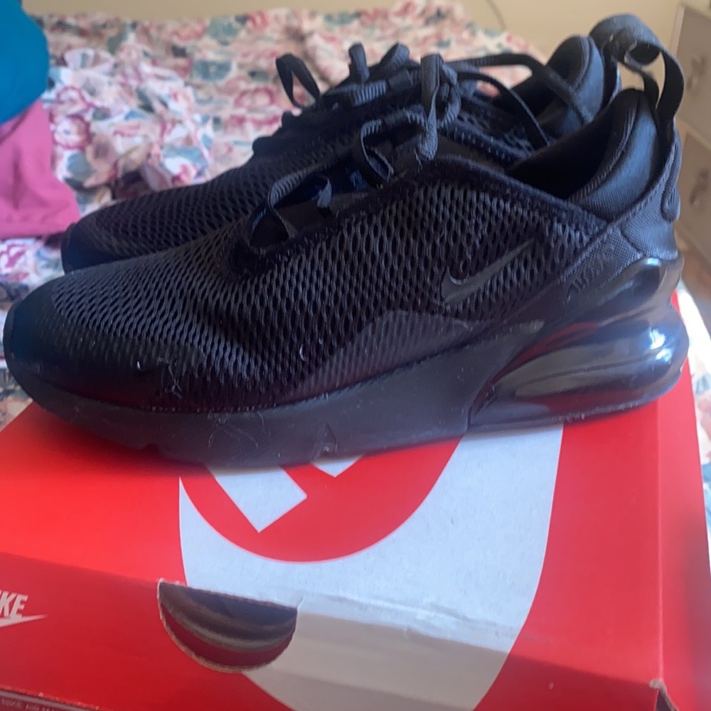 Fairly new black nikes very comfortable